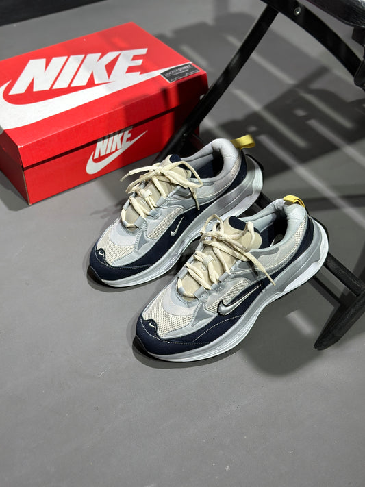 Nike Air Max Bliss Suede