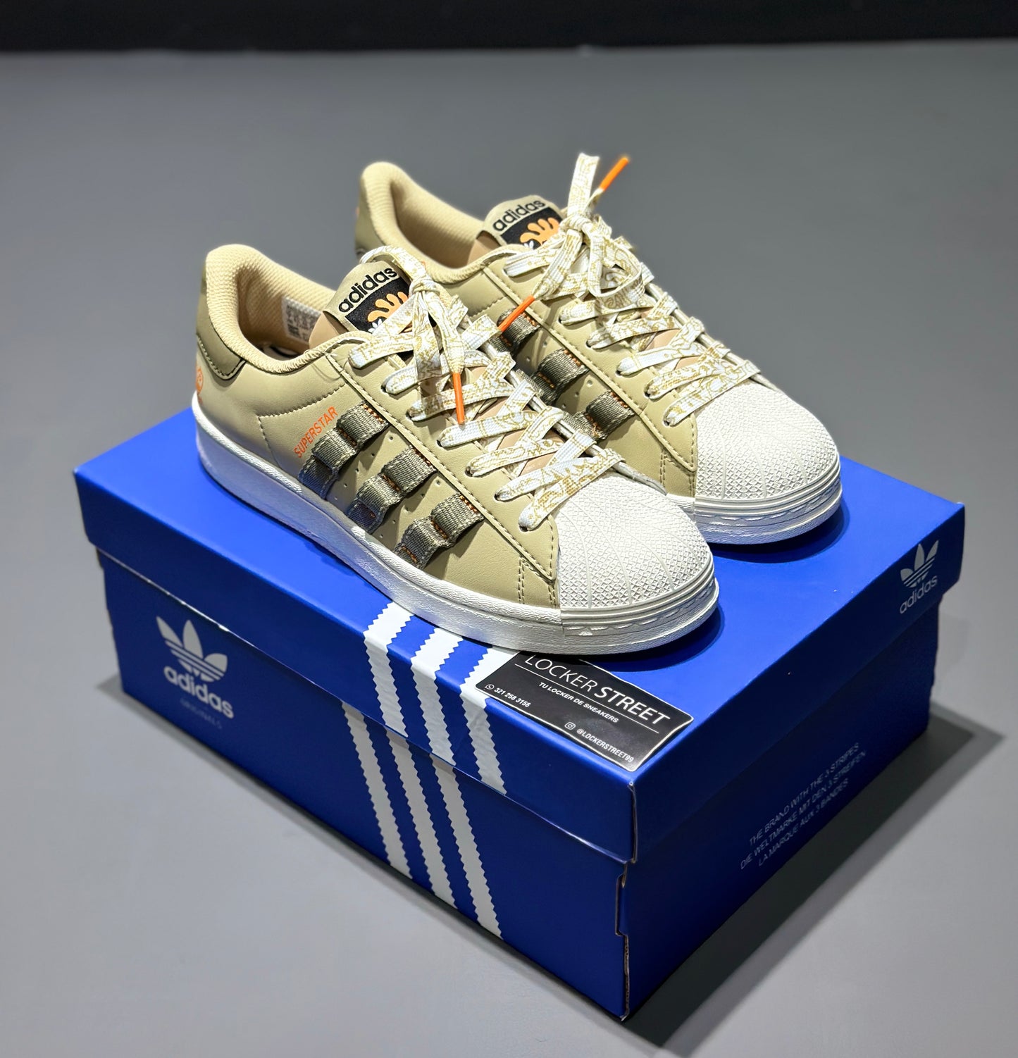 Adidas Superstar