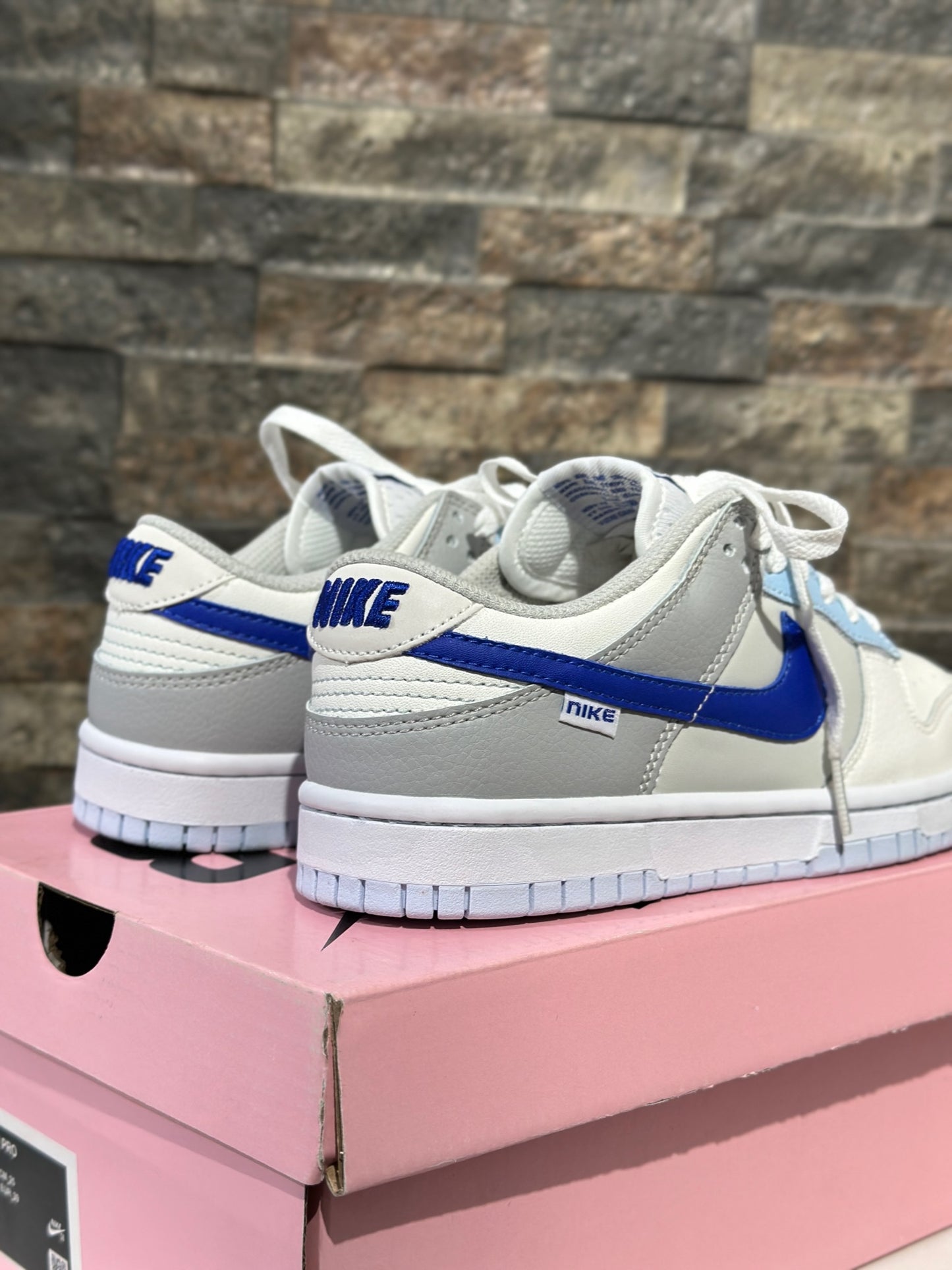 Nike Dunk Low Ivory Hyper Royal