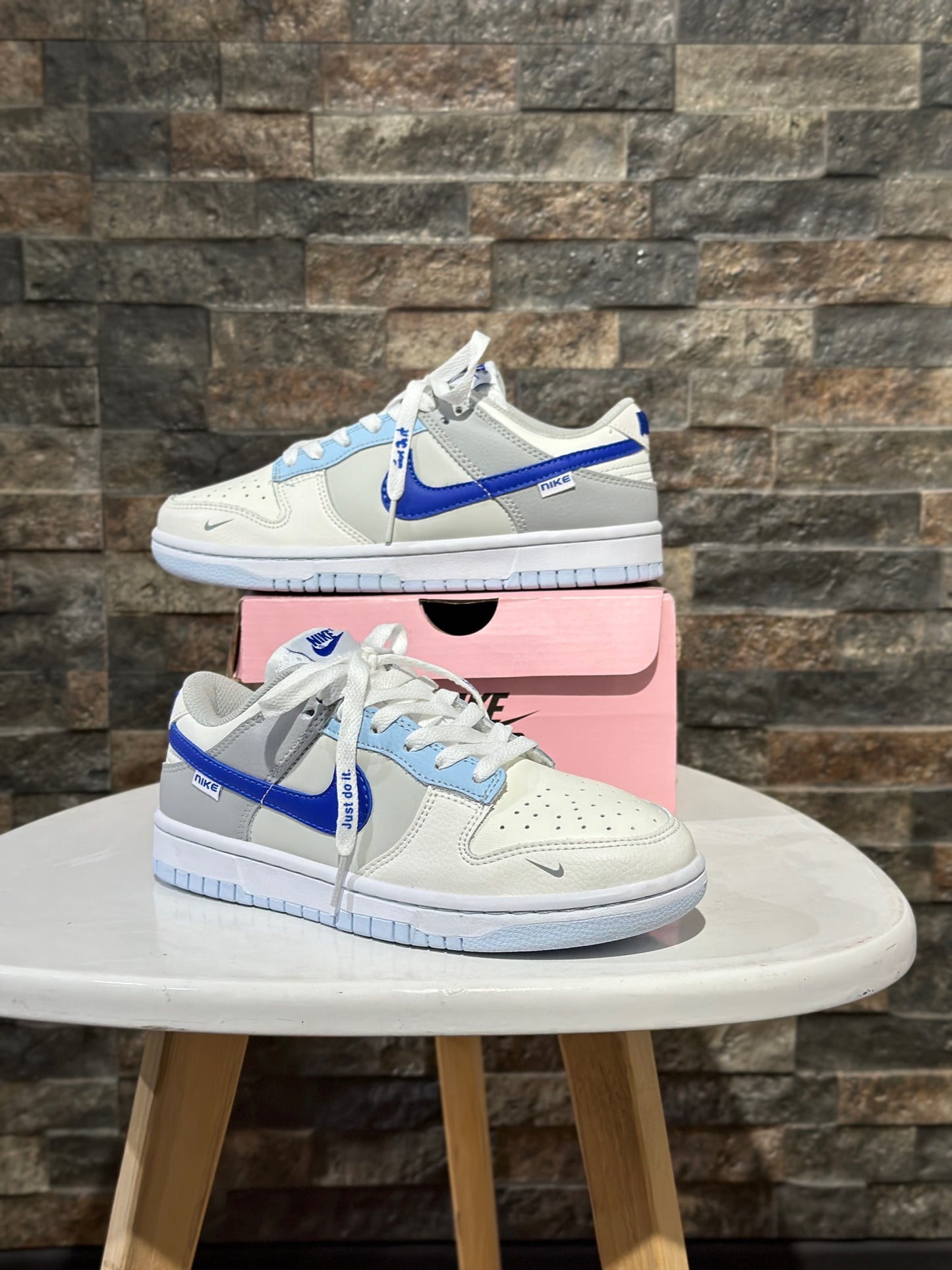 Nike Dunk Low Ivory Hyper Royal