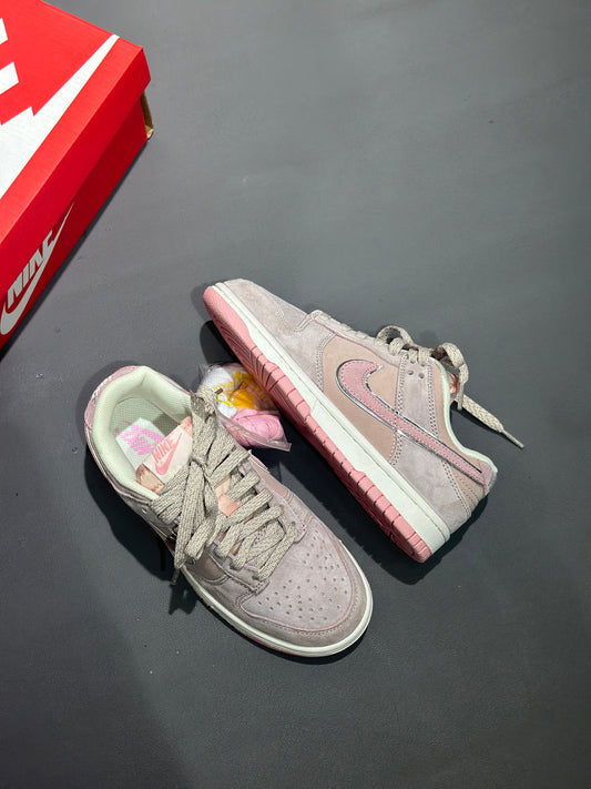 Nike Dunk Low Pink