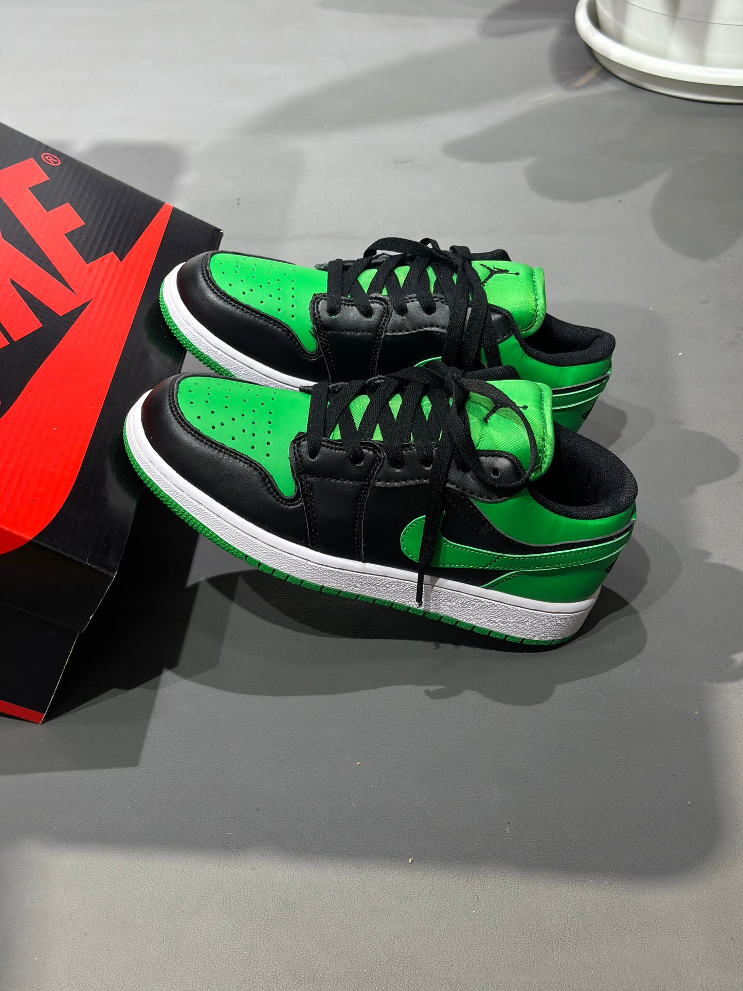 Air Jordan 1 Black Lucky Green