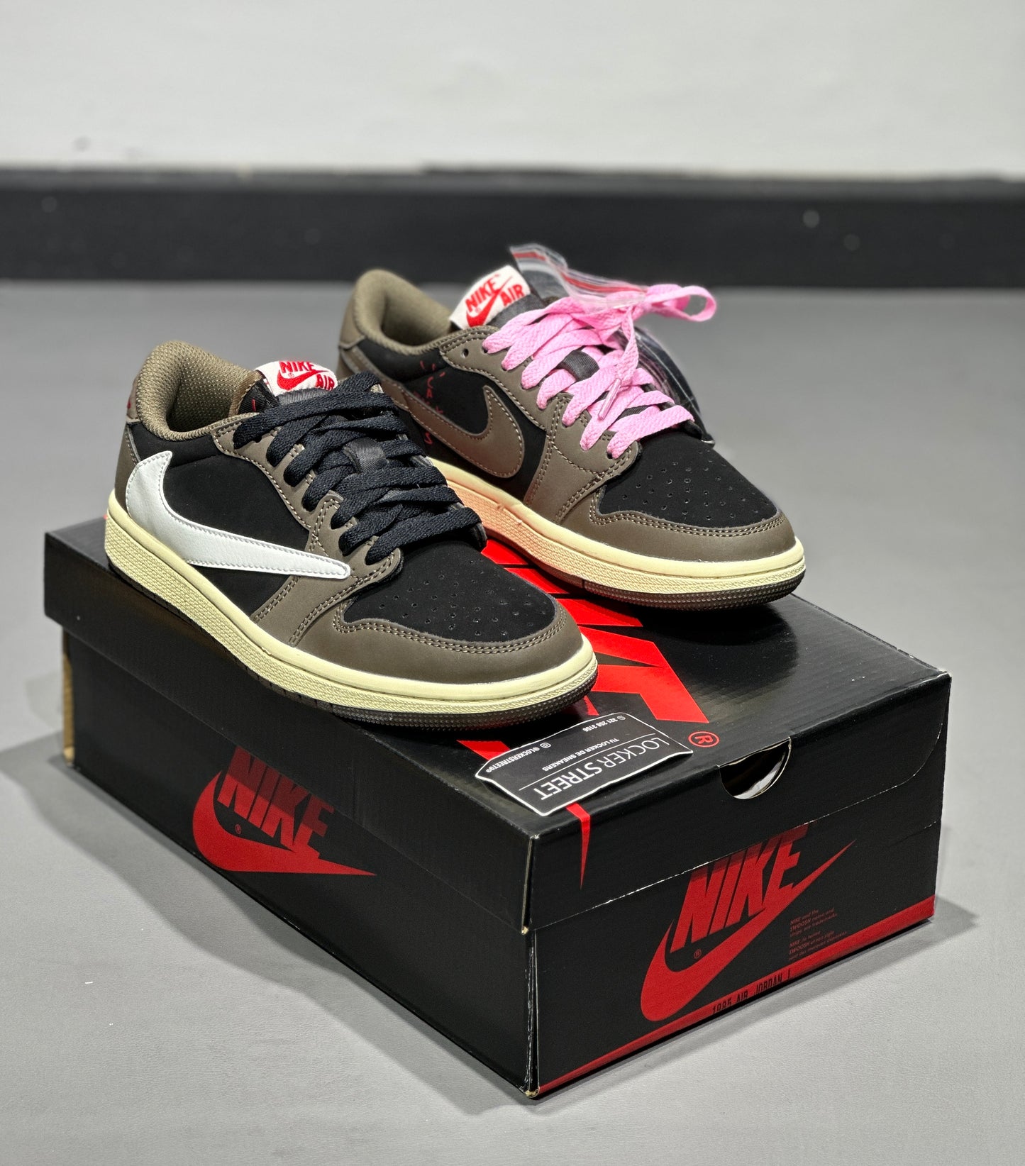 Travis Scott x Air Jordan 1 Low