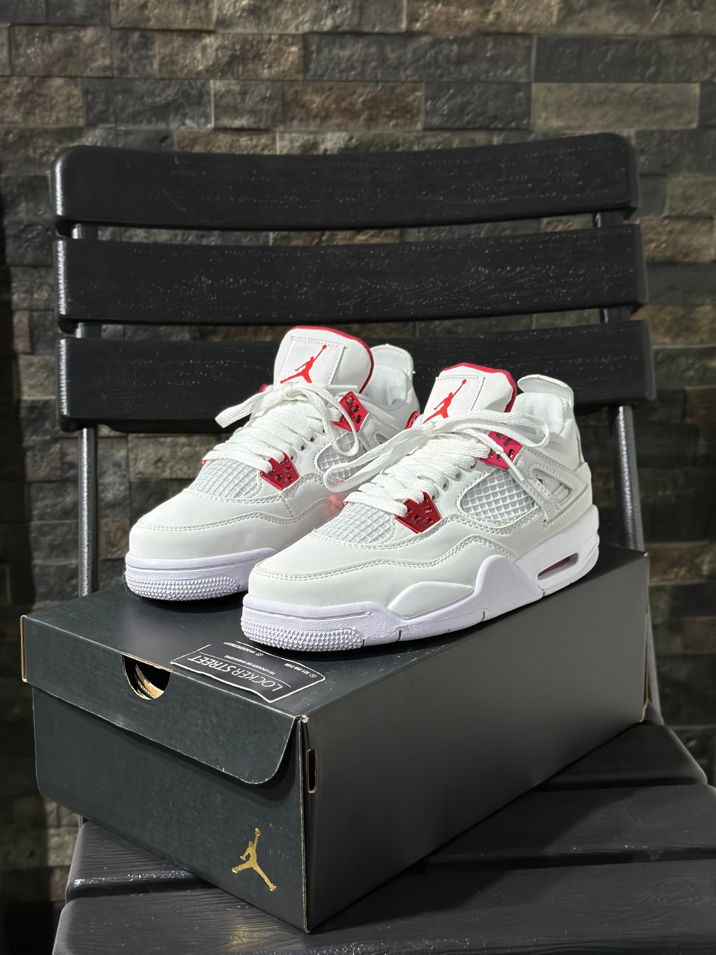 Air Jordan 4 Metallic Red