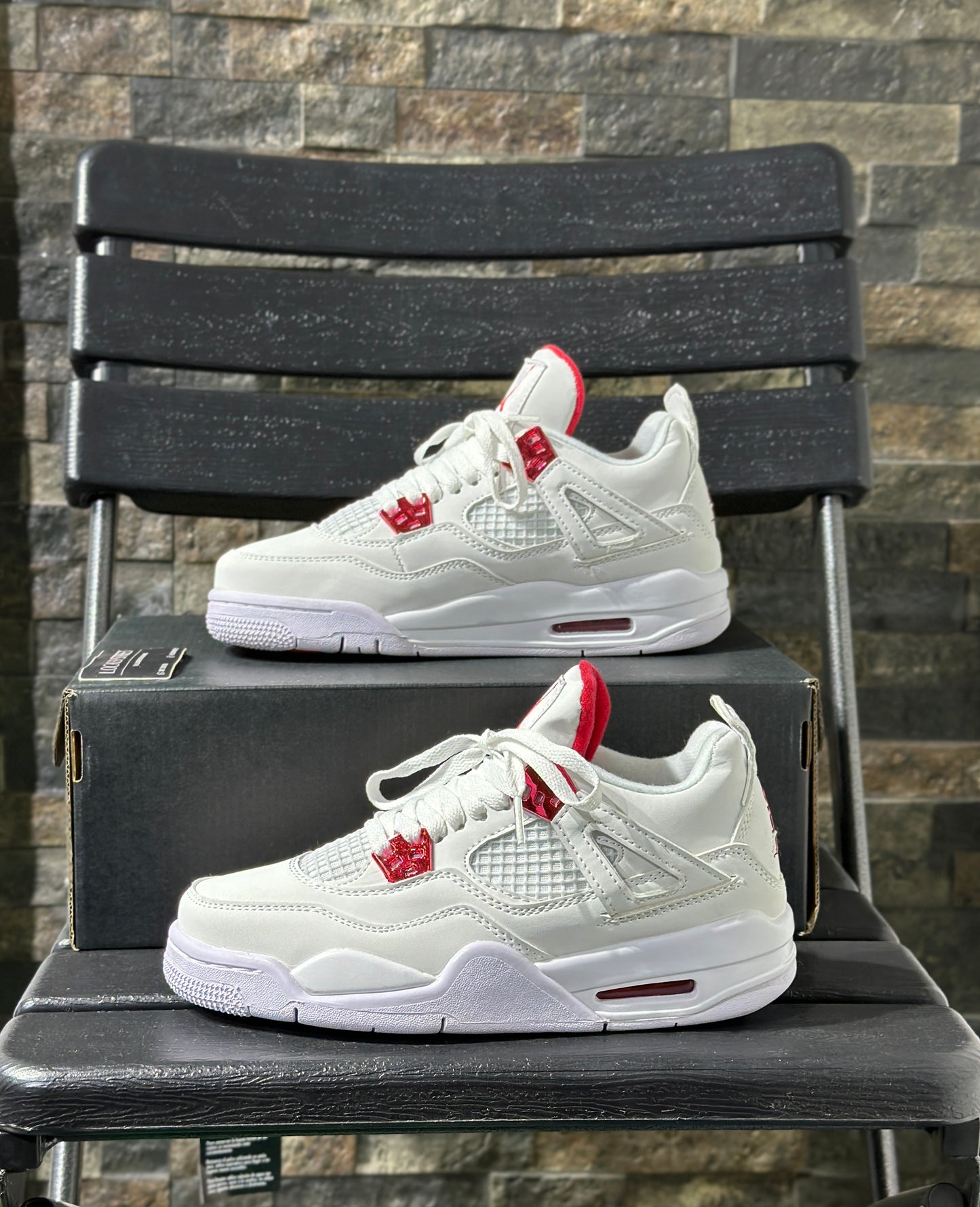 Air Jordan 4 Metallic Red