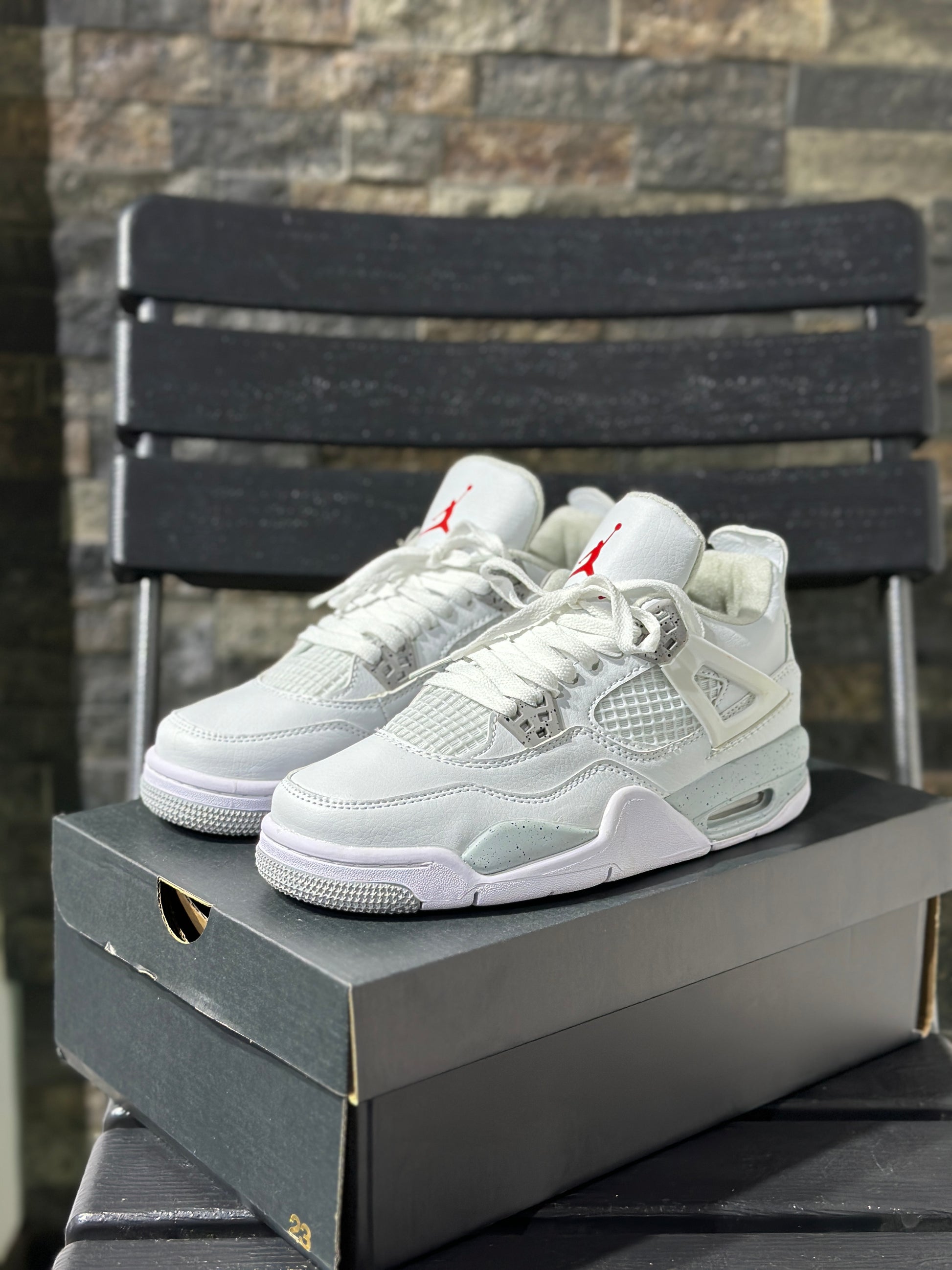 Air Jordan White Oreo - Main Image