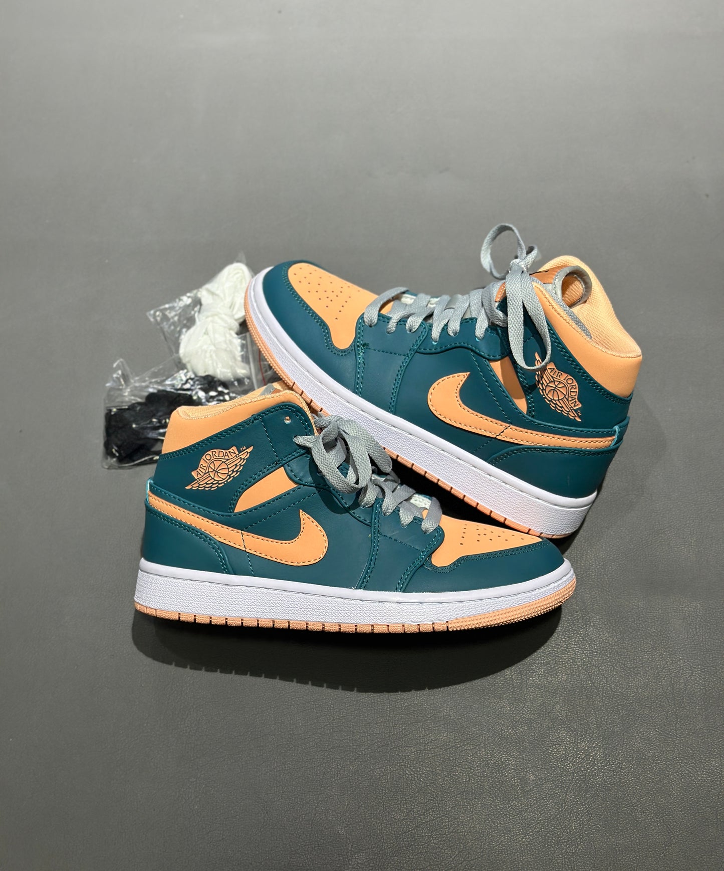 Air Jordan 1 Mid Dark Teal Green